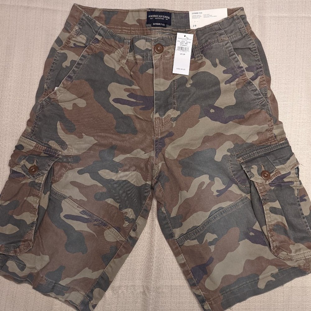 American Eagle AEO Men's Camo Cargo Shorts